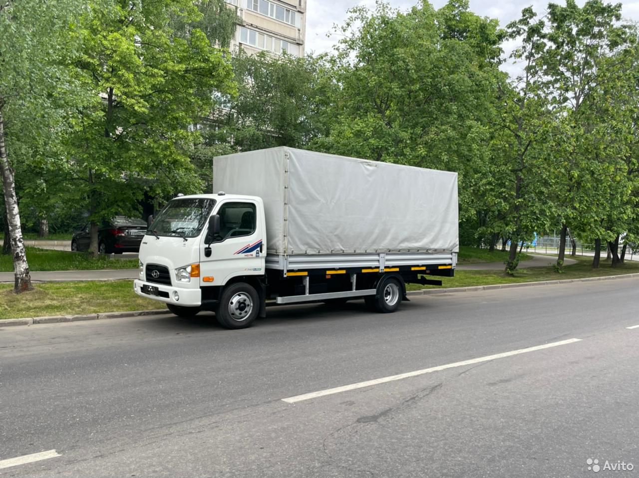 Тентованный автомобиль Hyundai HD78