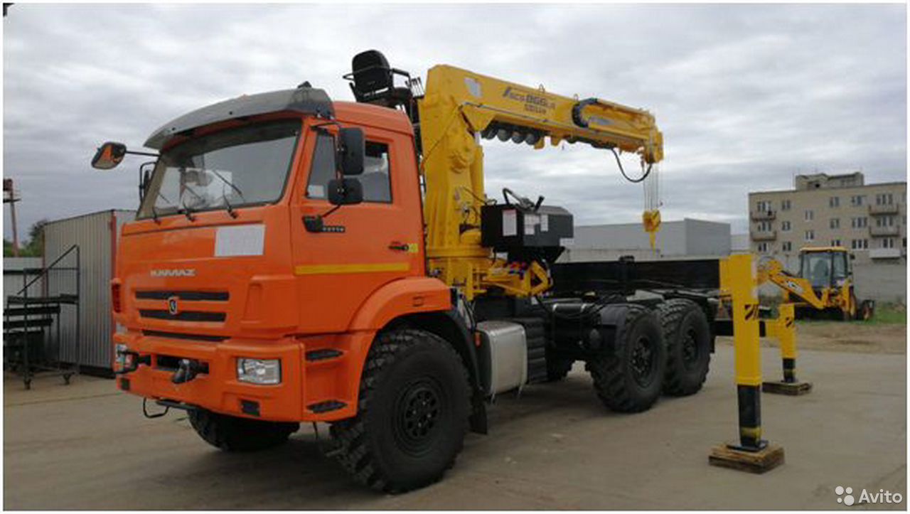 Седельный тягач КамАЗ 43118-3027-50с