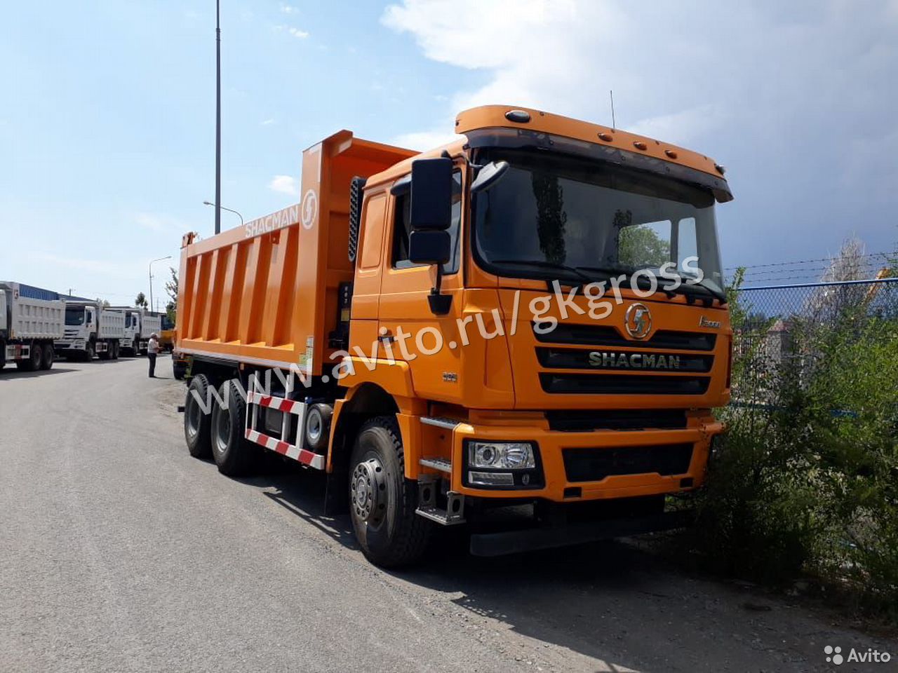 Самосвал SHACMAN (Shaanxi) F3000
