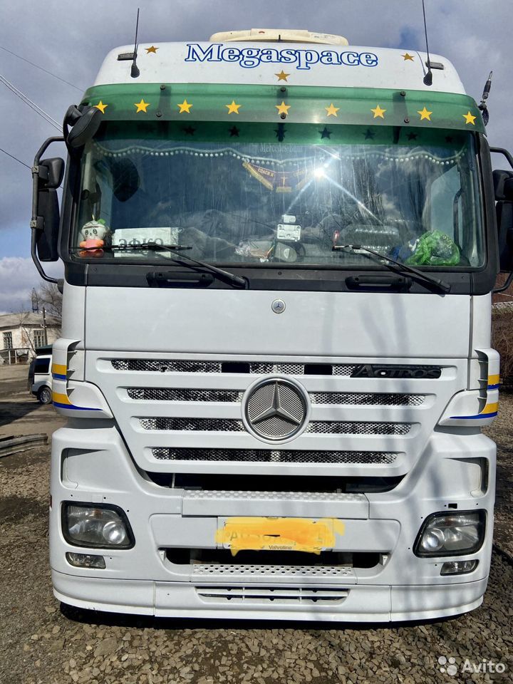 Седельный тягач Mercedes-Benz Actros 1844 Мегаспейс