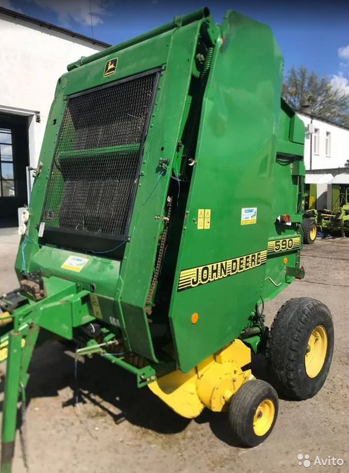 Пресс-подборщик John Deere 590