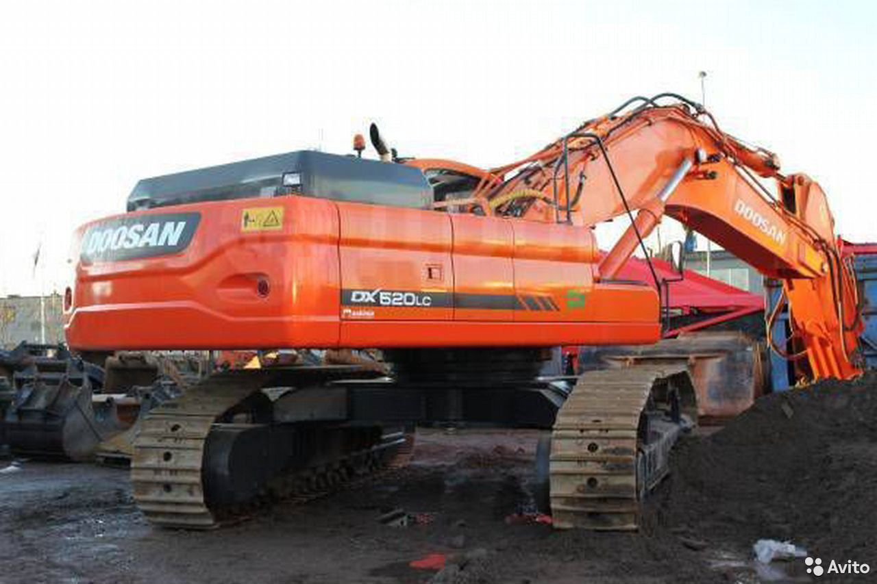 Гусеничный экскаватор Doosan DX520LC
