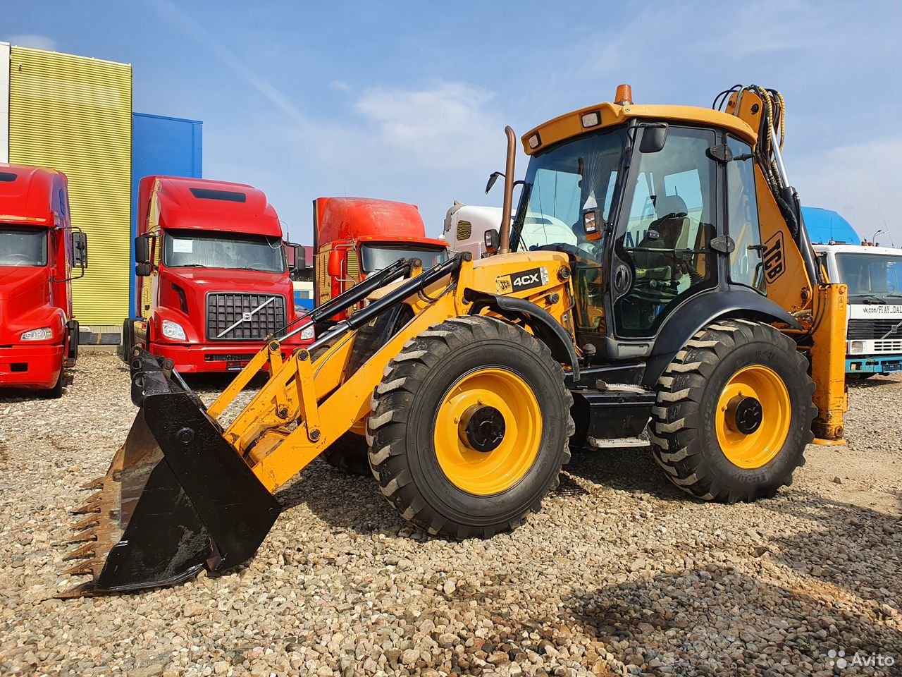Экскаватор-погрузчик JCB 4CX