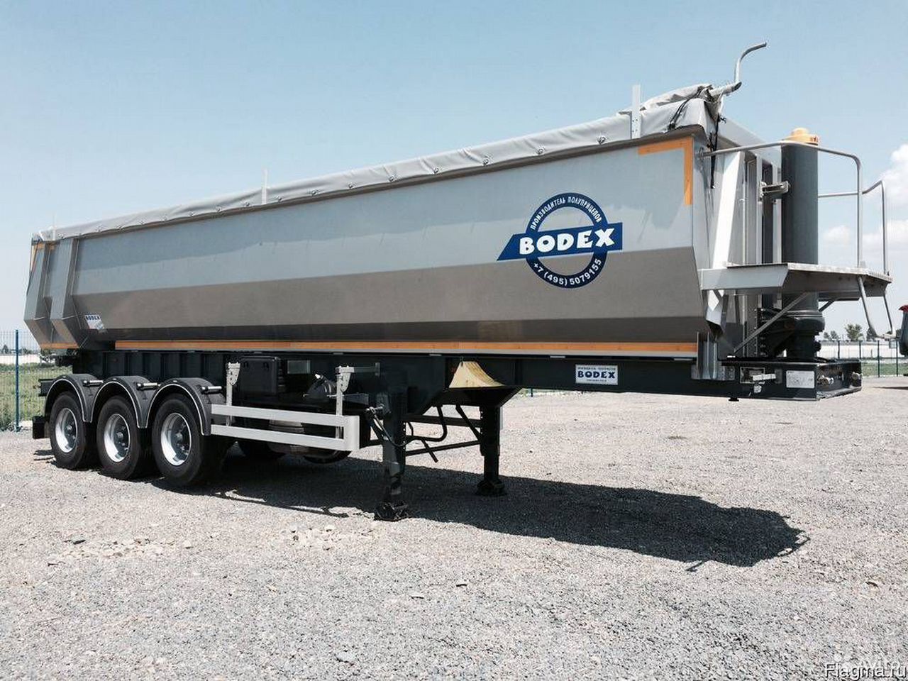 Самосвальный полуприцеп Bodex