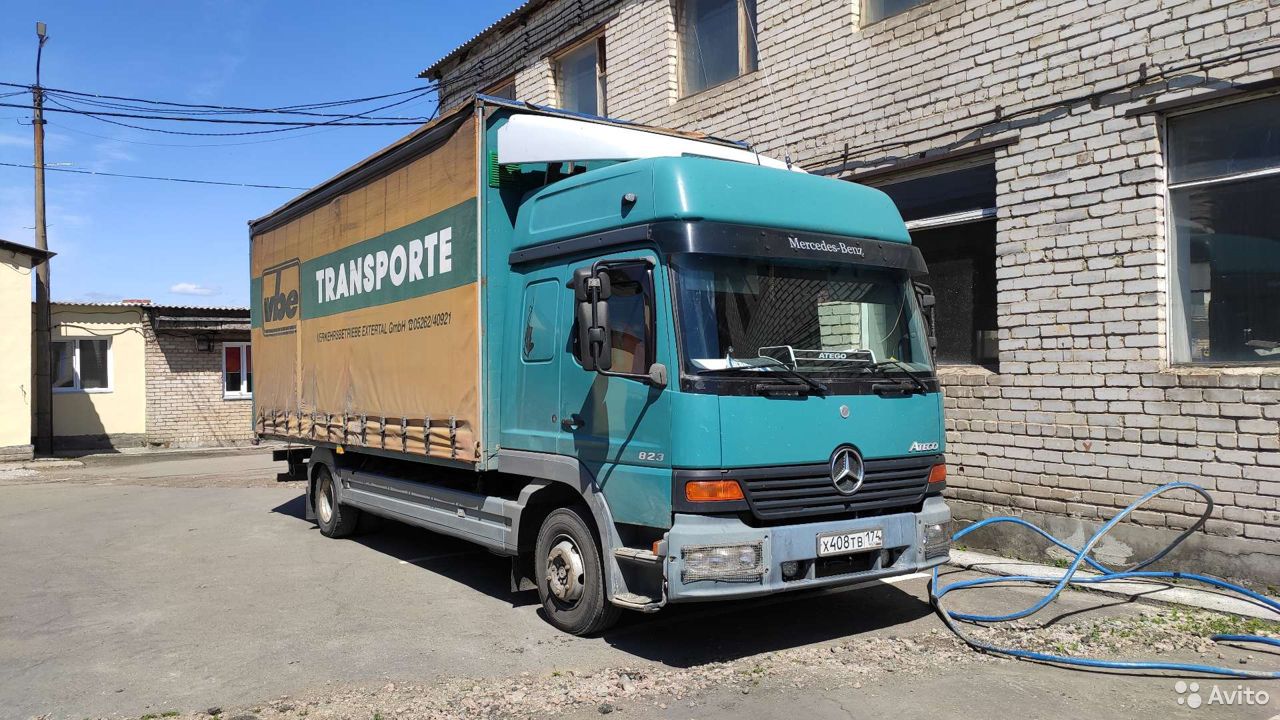 Тентованный грузовик Mersedes-Benz Atego 823