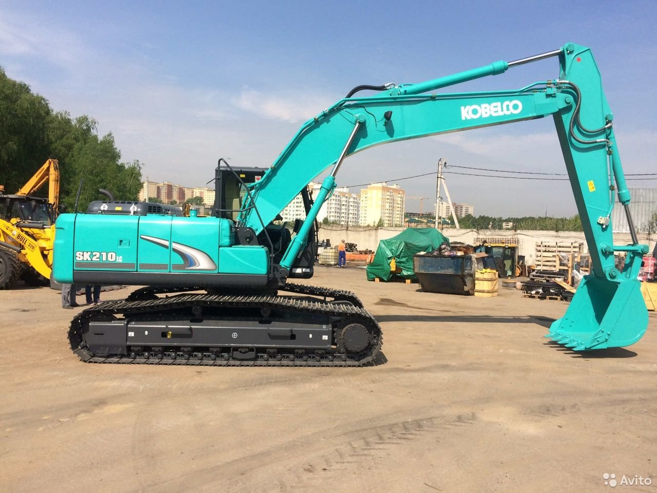 Гусеничный экскаватор Kobelco SK210LC-10