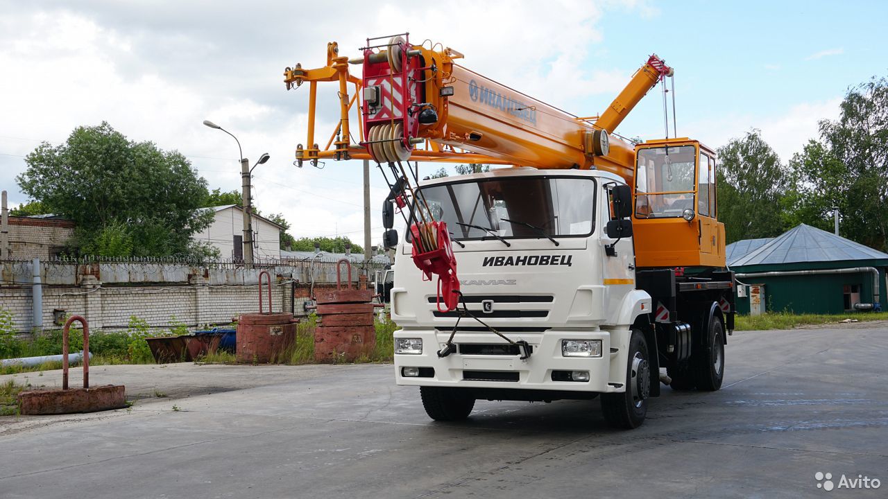 Автокран Ивановец КС-35714К-3
