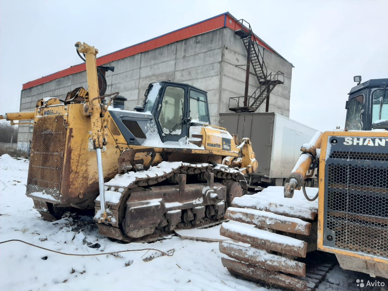 Гусеничный бульдозер Komatsu D155A-5