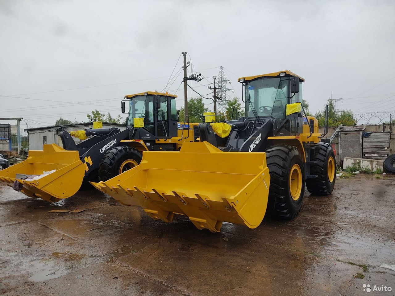 Фронтальный погрузчик XCMG LW550RU