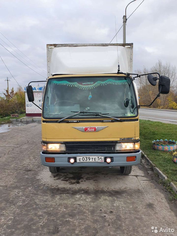 Промтоварный фургон Hino Ranger