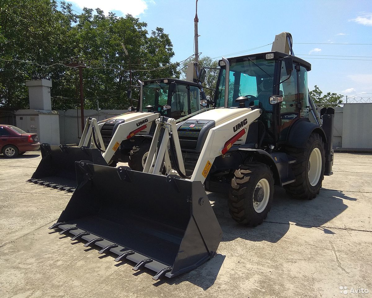 Экскаватор-погрузчик UMG TLB 825