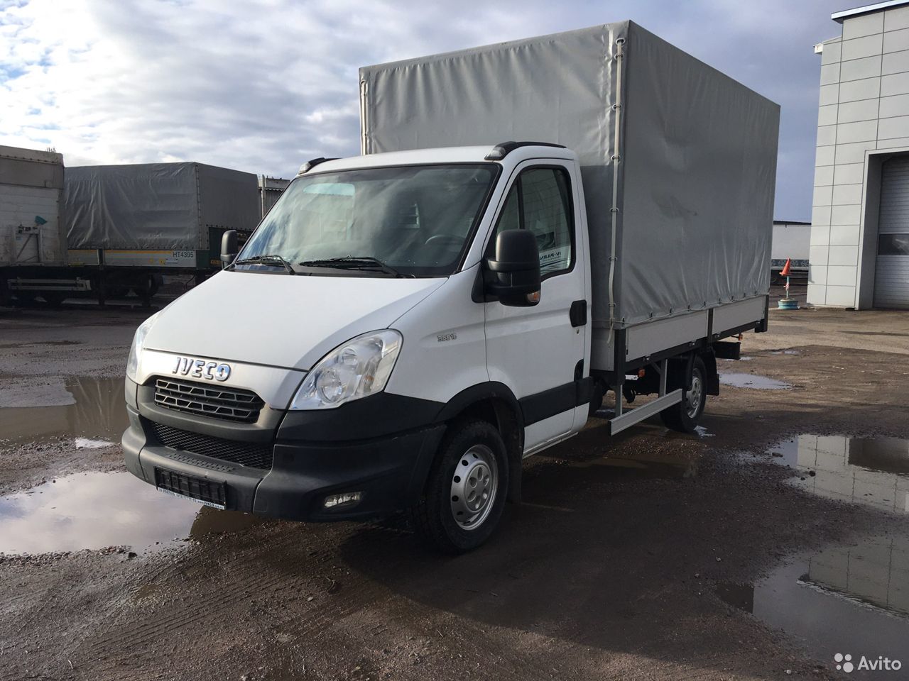 Тентованный автомобиль Iveco Daily 35S15