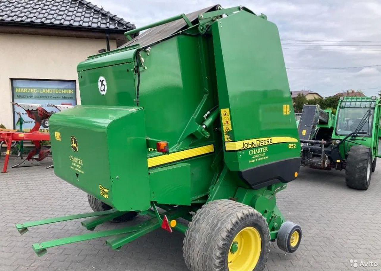 Пресс-подборщик John Deere 852