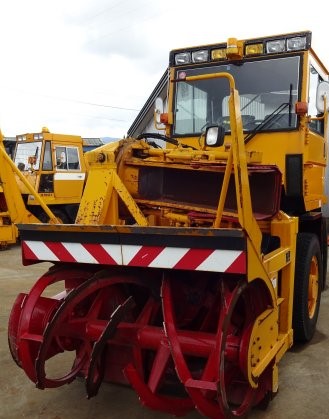 Снегоуборочная машина NIIGATA NR142