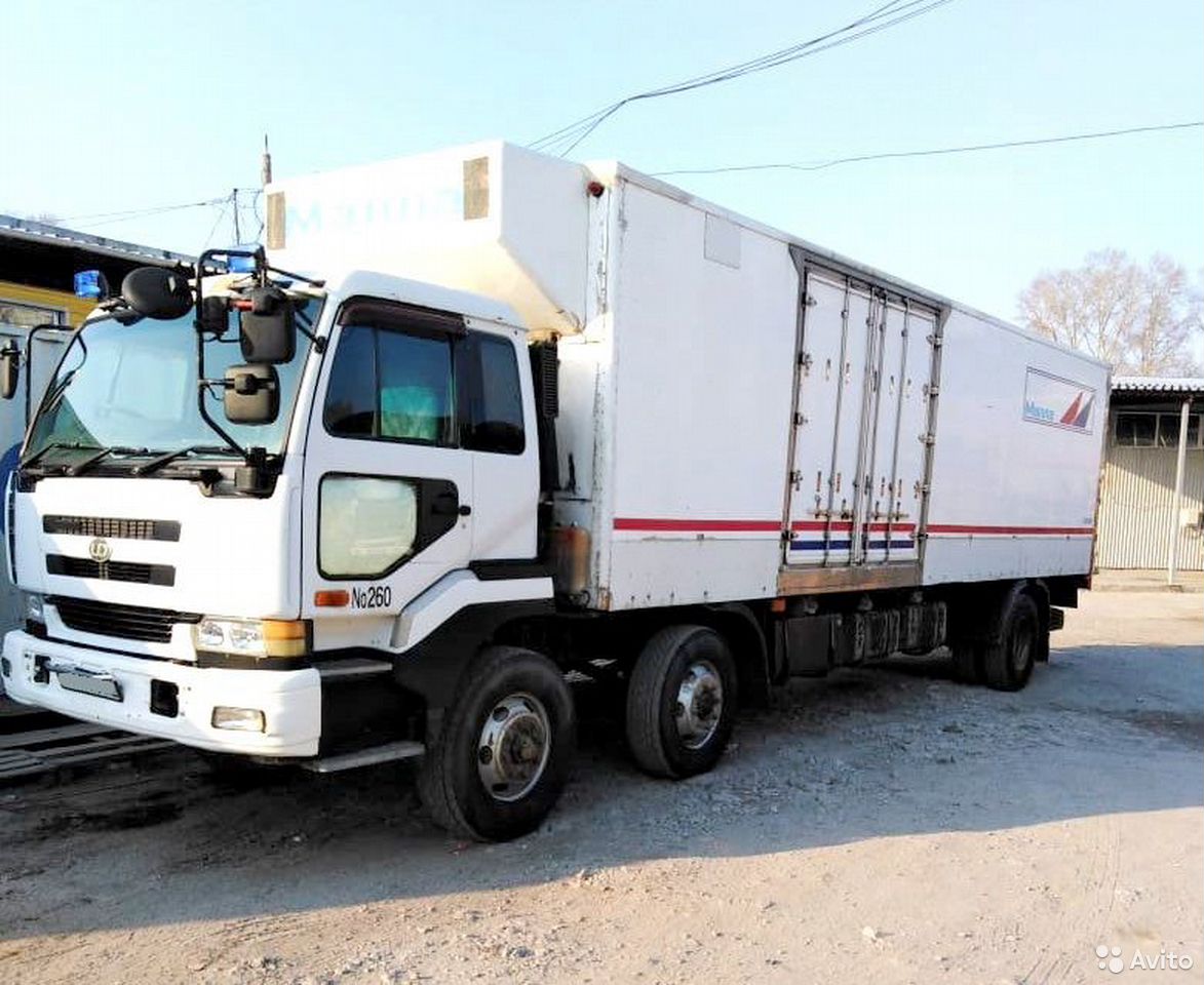 Грузовой фургон Nissan Diesel 2000