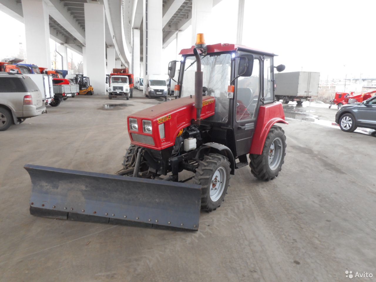 Трактор МТЗ Беларус 320.4