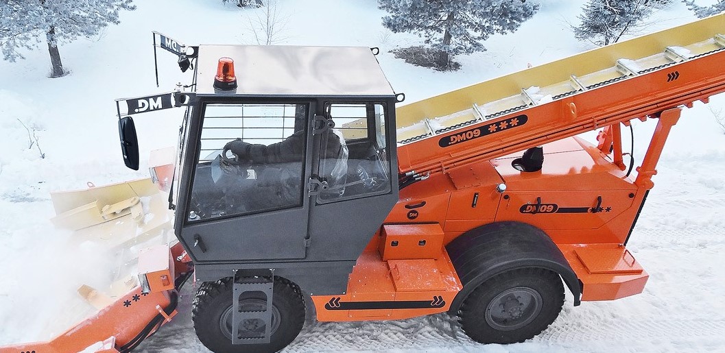 Снегопогрузчик Завод Дорожных машин DM-09 (лаповый)