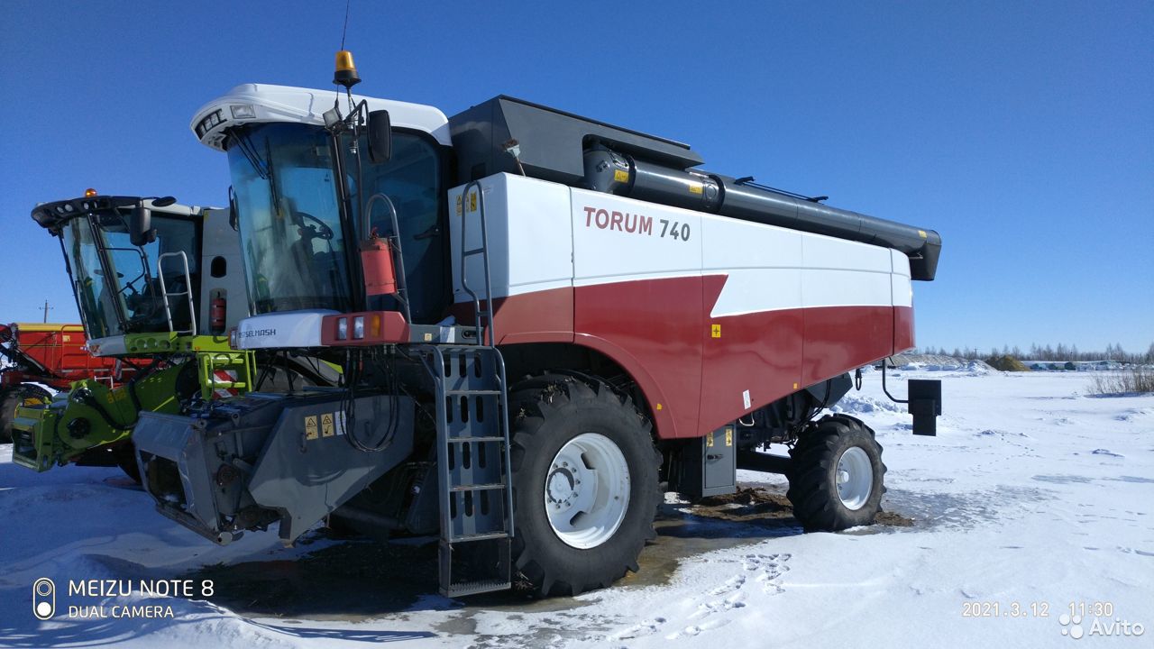 Зерноуборочный комбайн Ростсельмаш TORUM 740