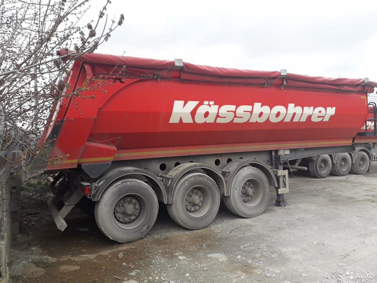 Самосвальный полуприцеп Kassbohrer 27 м3