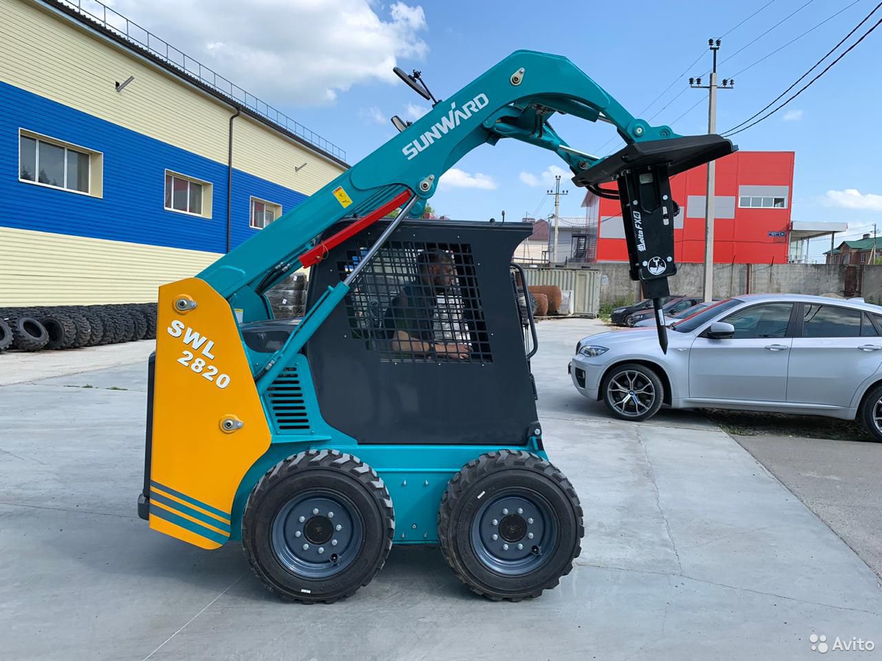 Мини-погрузчик SunWard SWL2820