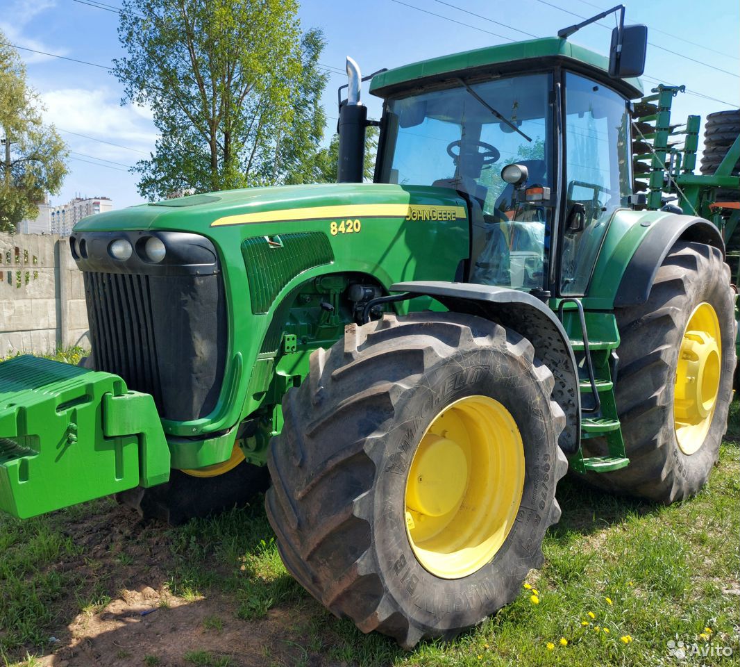 Трактор John Deere 8420