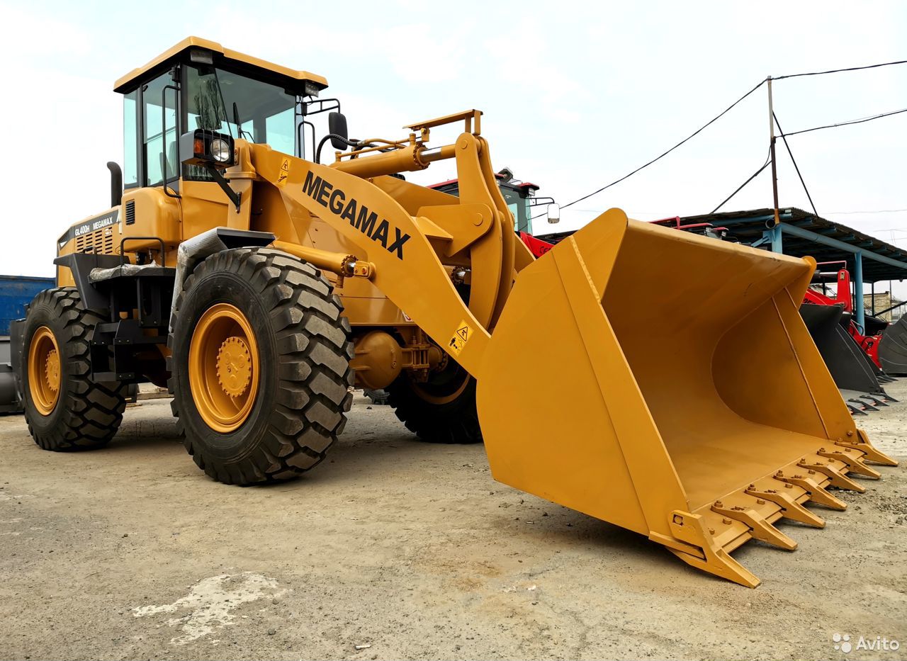 Фронтальный погрузчик MegaMax GL400H