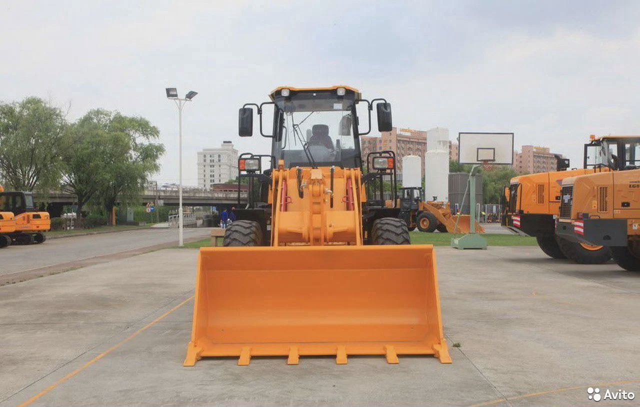 Фронтальный погрузчик Lonking CDM835