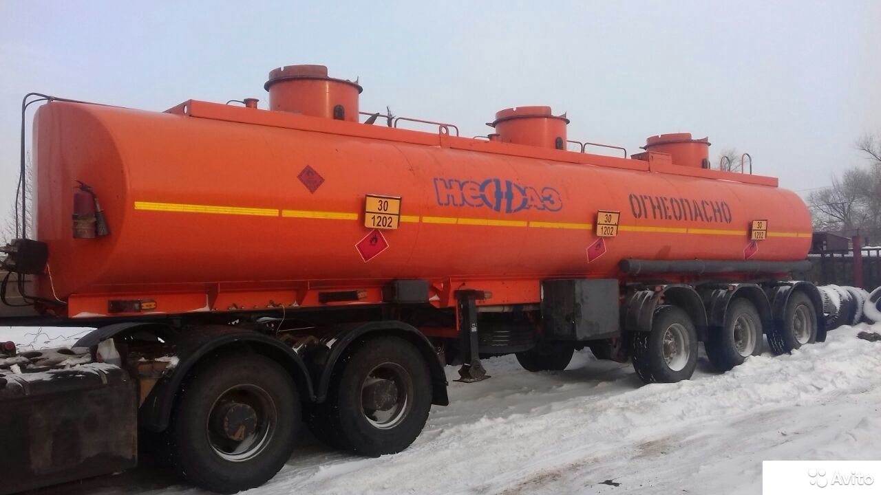 Полуприцеп бензовоз НефАЗ 33 м3