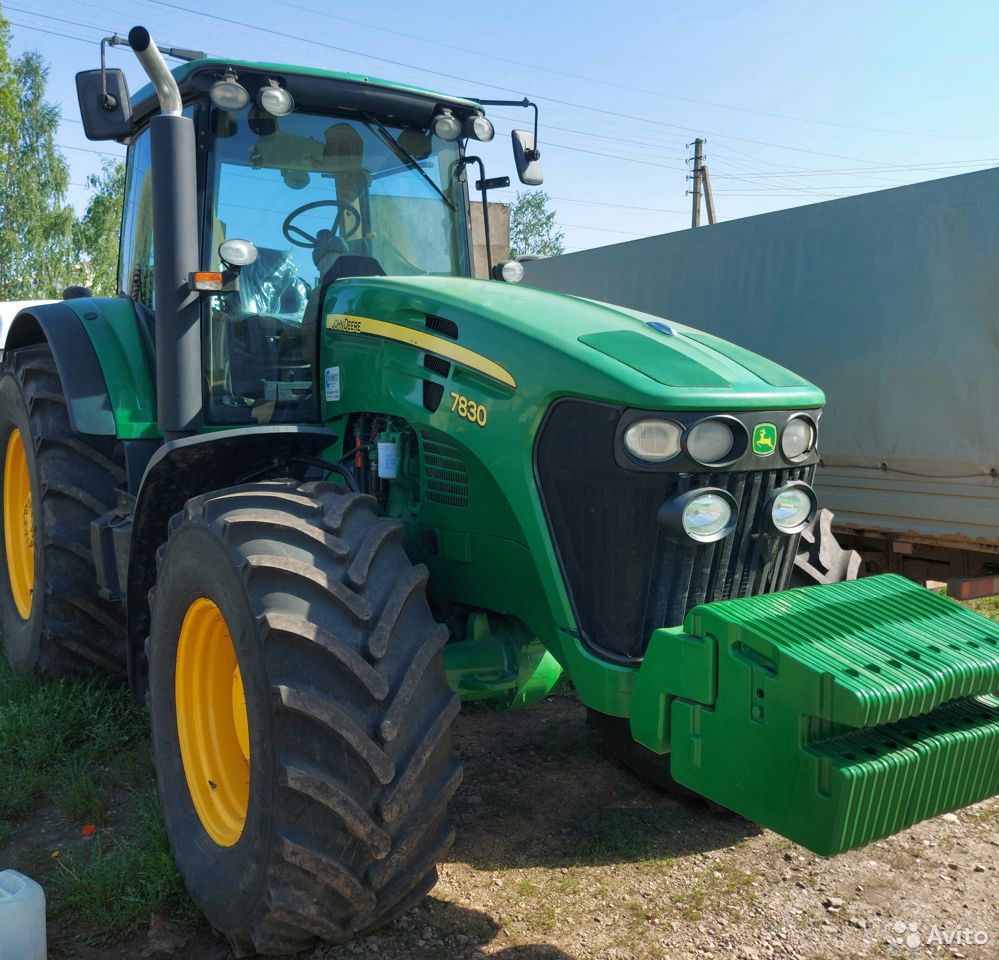 Трактор John Deere 7830