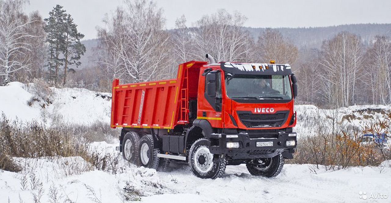 Самосвал Iveco Trakker