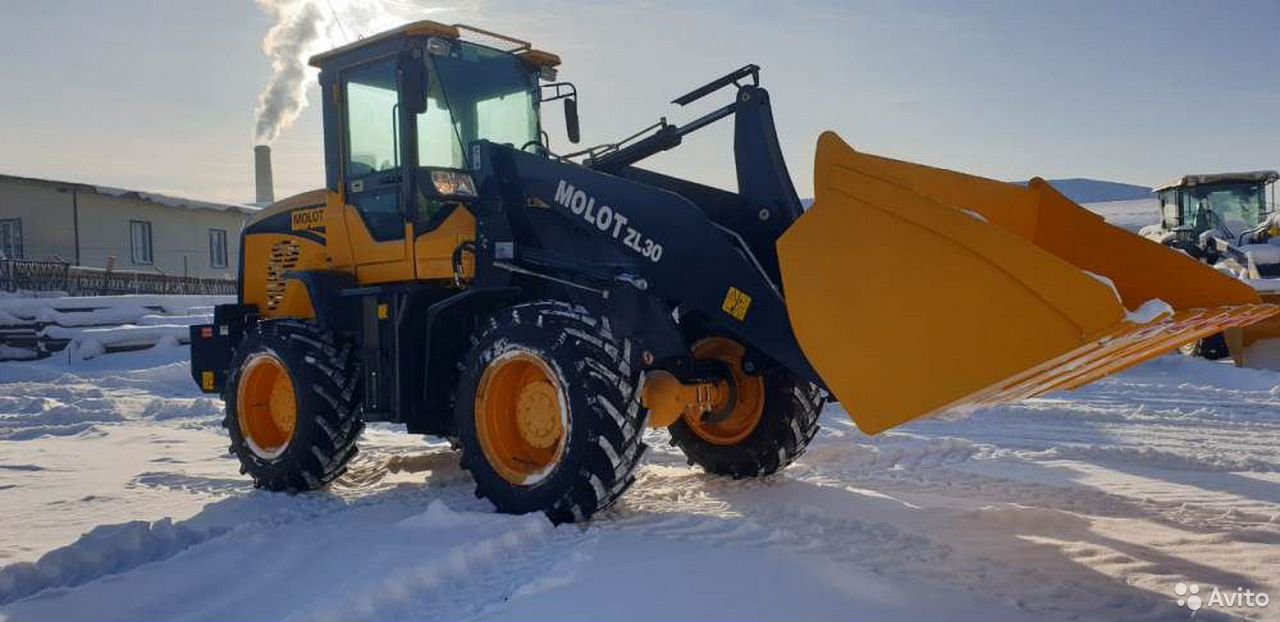 Фронтальный погрузчик Molot ZL30