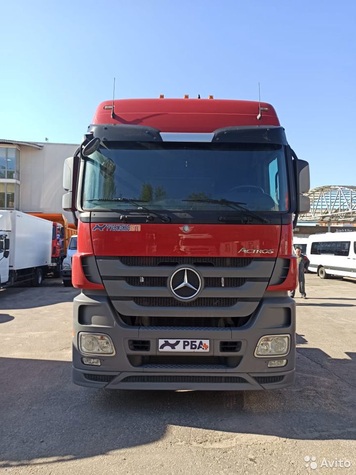 Седельный тягач Mercedes-Benz Actros 1841LS