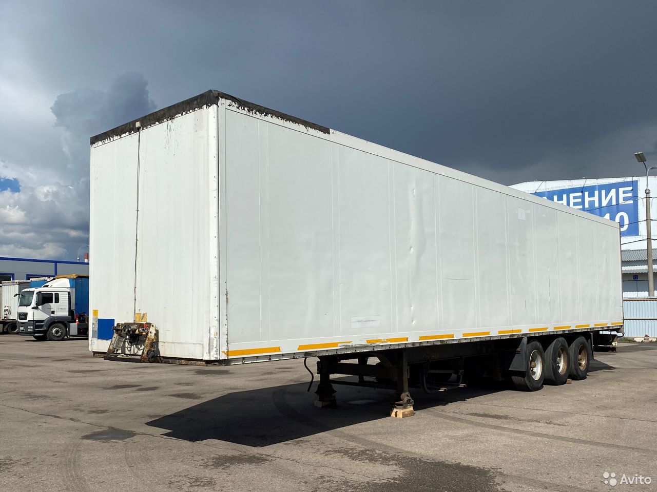 Изотермический полуприцеп Schmitz Cargobull SKO24