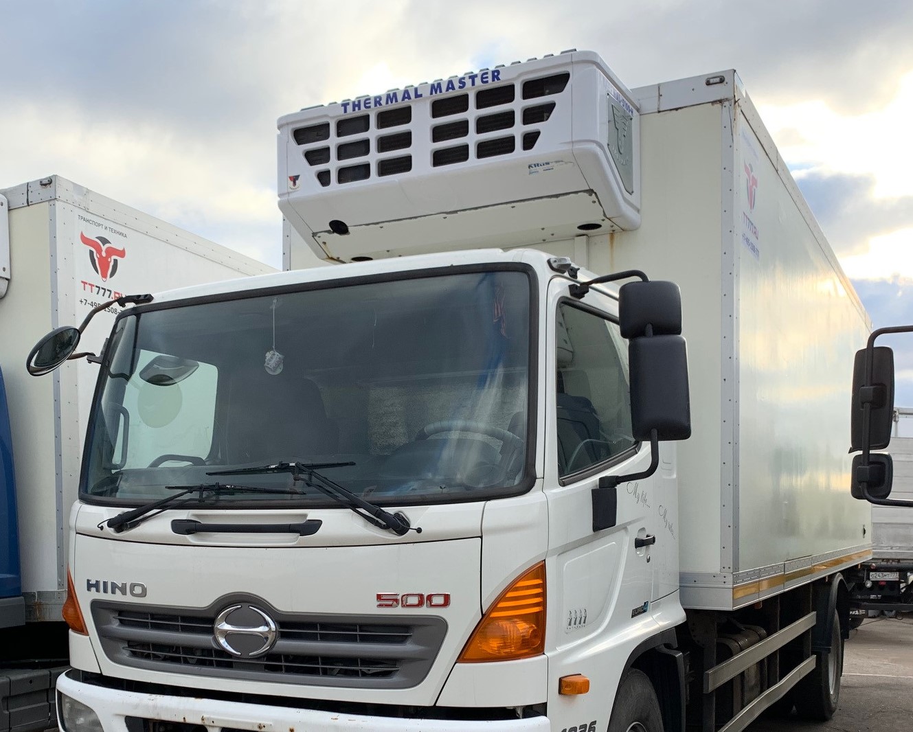 Рефрижератор HINO 500