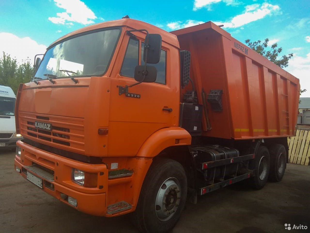 Самосвал КамАЗ 6520