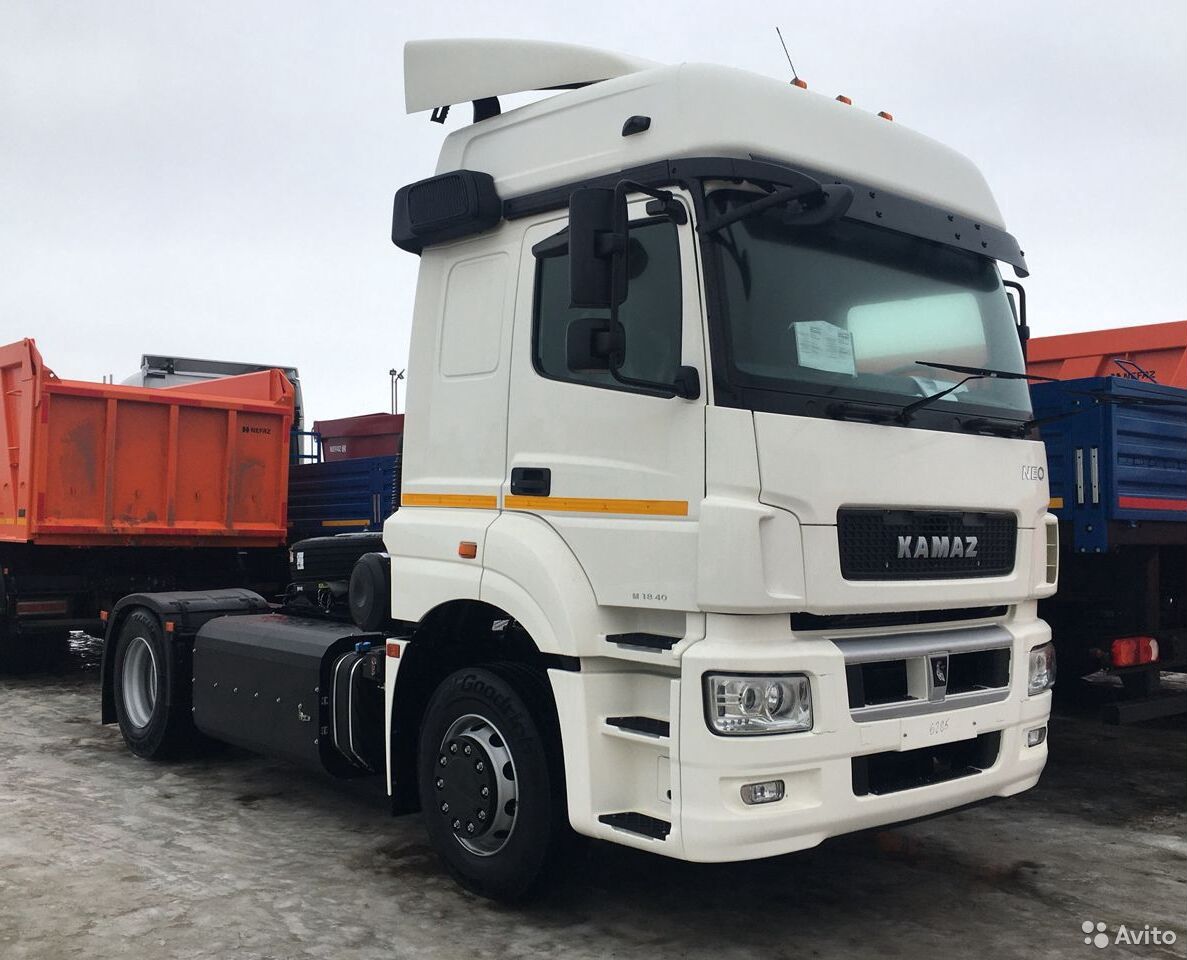 Седельный тягач Камаз 5490-802-DC (газодизель)