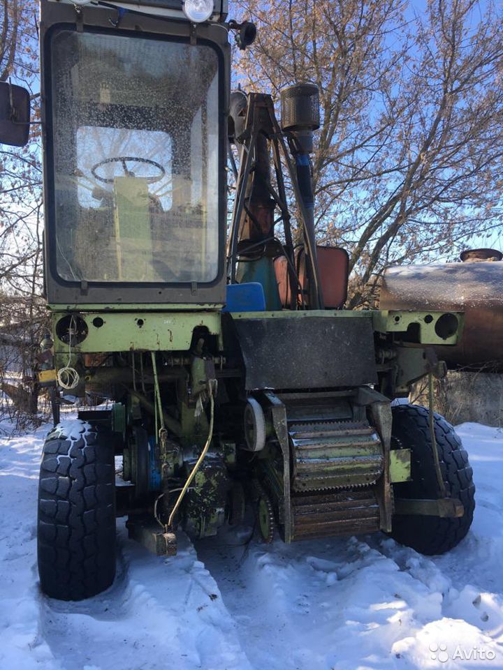 Кормоуборочный комбайн Е-281