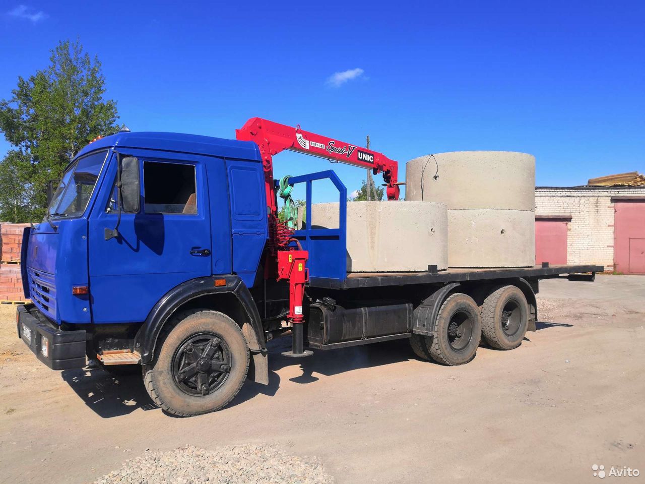 Бортовой грузовик с КМУ КамАЗ с КМУ Unic