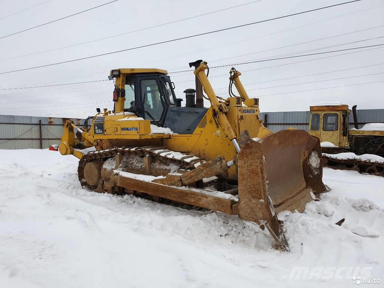 Гусеничный бульдозер Komatsu D155A-5