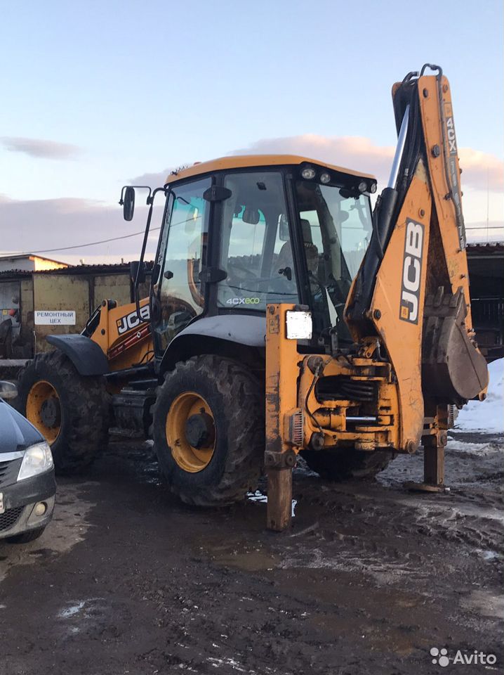 Экскаватор-погрузчик JCB 4CX
