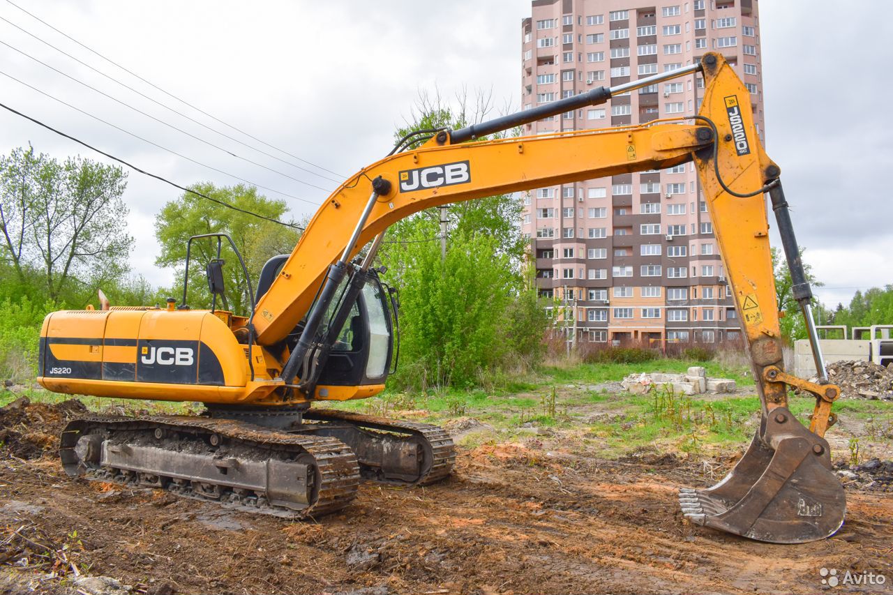 Гусеничный экскаватор JCB JS220SC