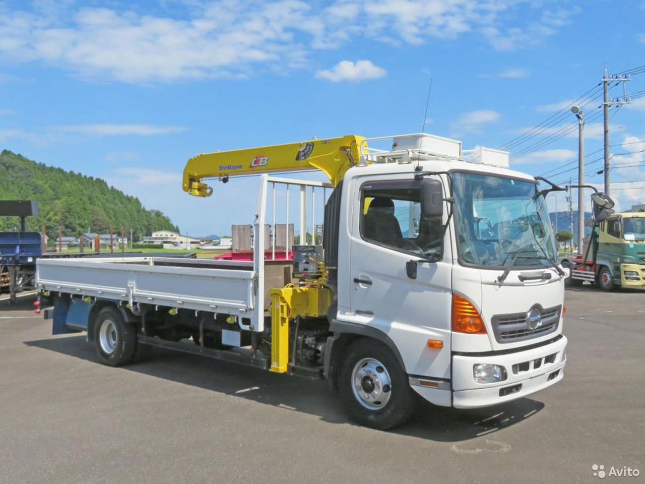Бортовой грузовик с КМУ HINO Ranger
