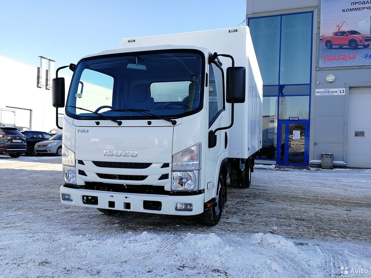 Промтоварный фургон Isuzu NMR85H
