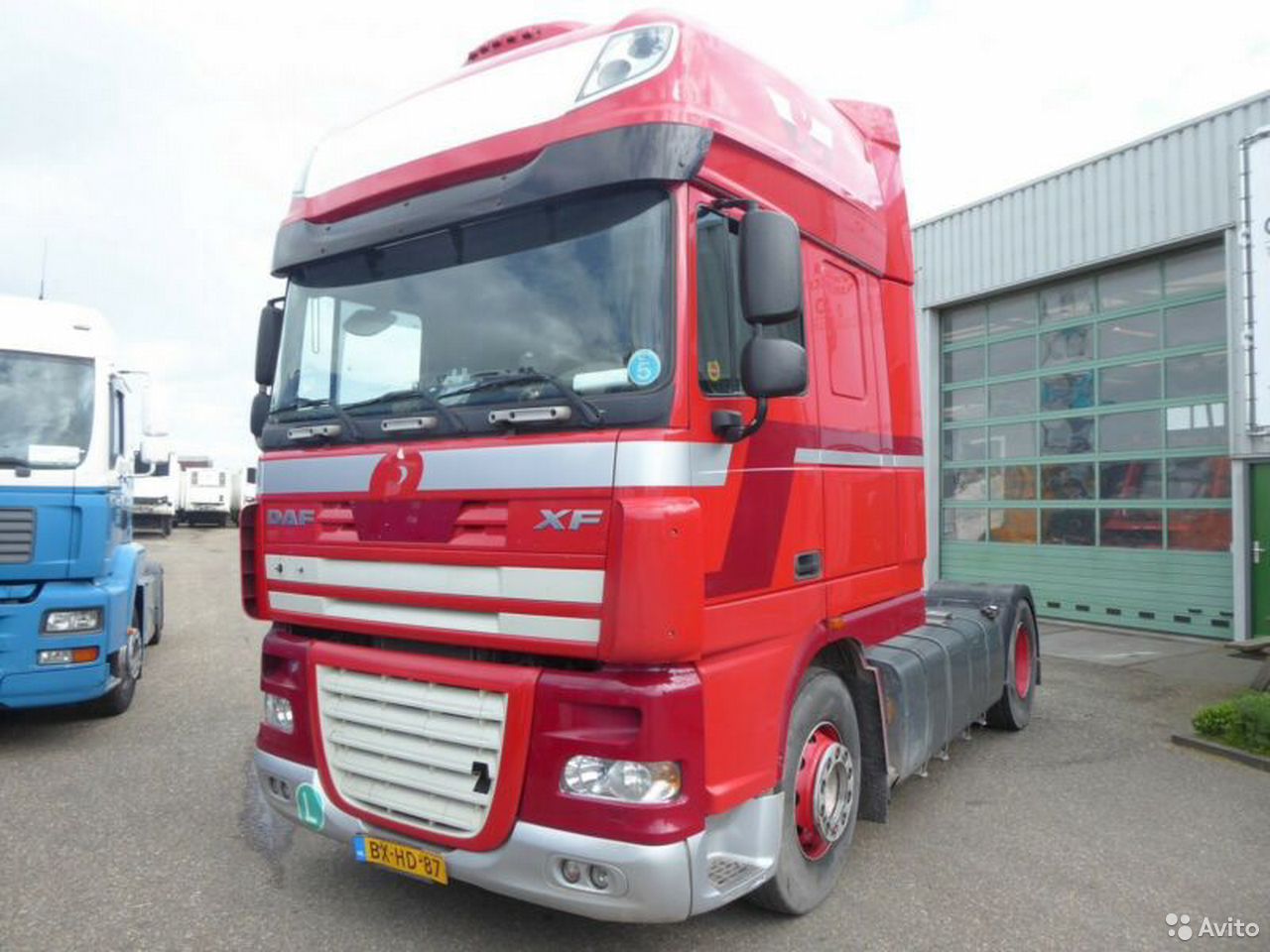 Седельный тягач DAF XF105.460
