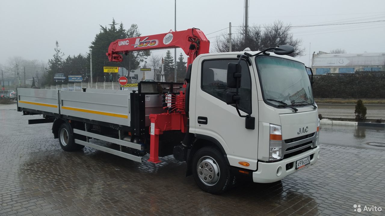 Бортовой грузовик с КМУ JAC N80