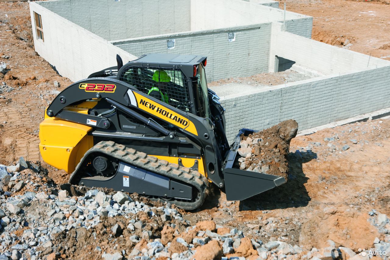 Гусеничный мини-погрузчик New Holland C332