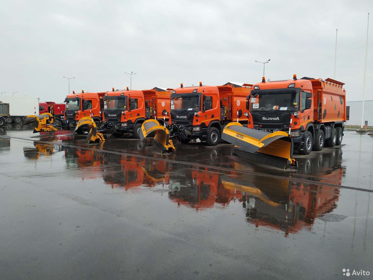 Комбинированная дорожная машина Scania P440
