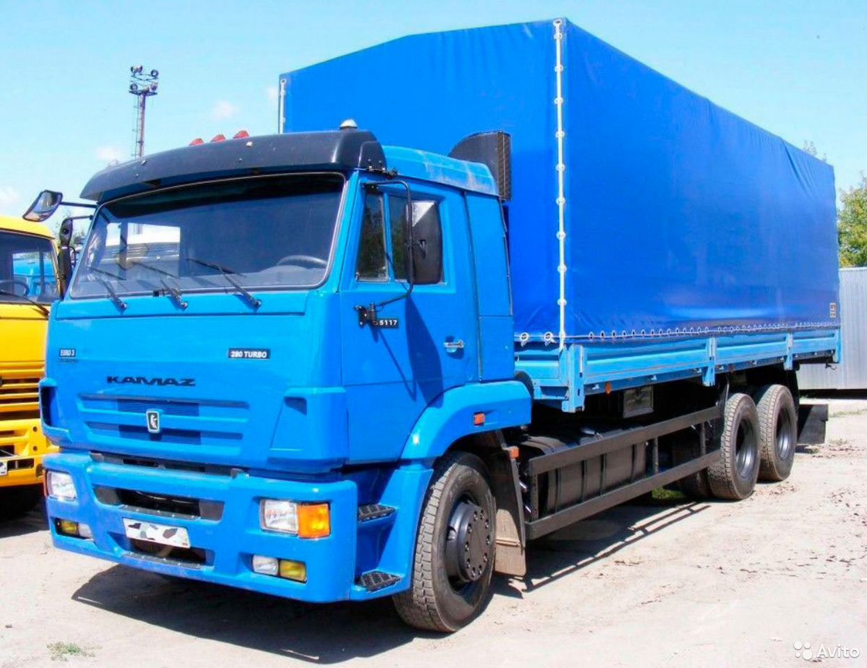 Тентованный грузовик КамАЗ 65117-6010-50