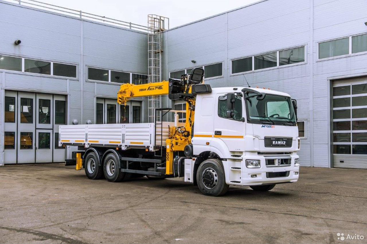 Бортовой грузовик с КМУ КамАЗ 65207-1002-87 с КМУ Soosan SCS746L