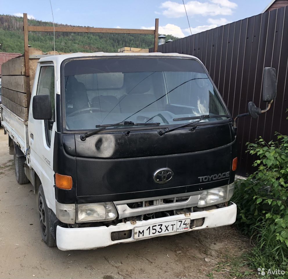 Самосвал Toyota Toyoace